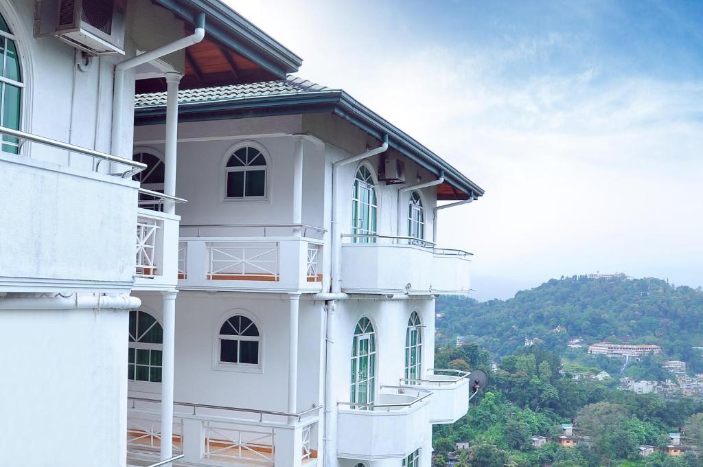 The Peak Pavilion كاندي المظهر الخارجي الصورة